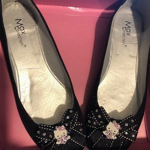 Hello Kitty Slippers Women's Size 9